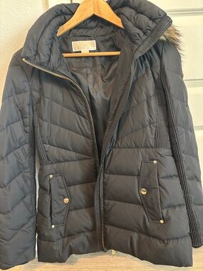 Michael Kors Black Quilted Hooded Puffer Jacket with Faux-Fur Trim